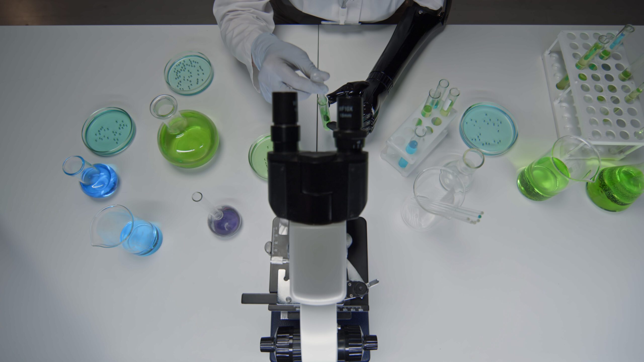 Articular Cartilage Regeneration With Autologous Peripheral Blood Progenitor Cells and Hyaluronic Acid After Arthroscopic Subchondral Drilling: A Report of 5 Cases With Histology